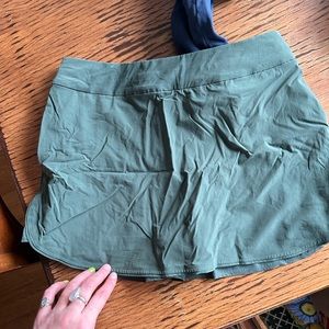Outdoor voices skort. Size small. Worn once. Great condition.